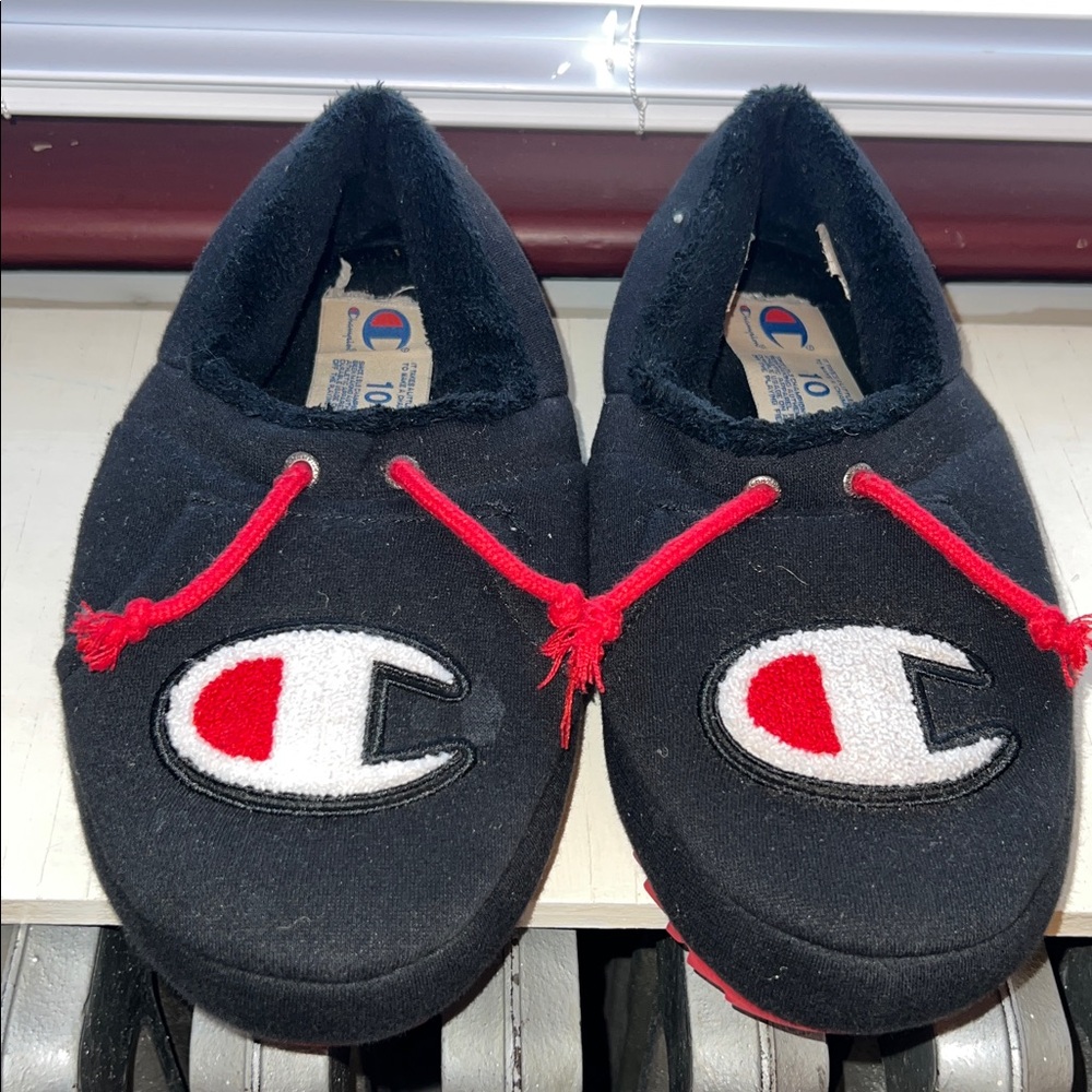 Champion Black Slippers with Red Details